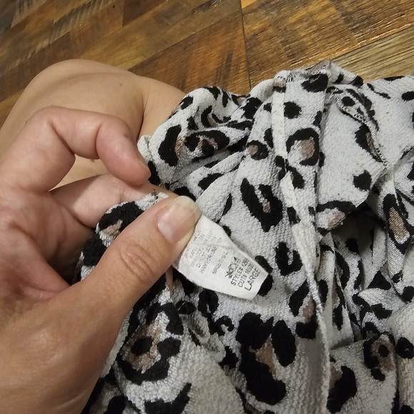 Leopard Print Top - Picture 7 of 9